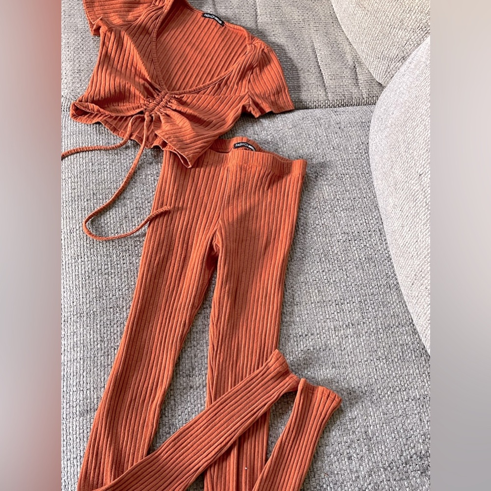 Fashion Nova 2 piece, legging outfit